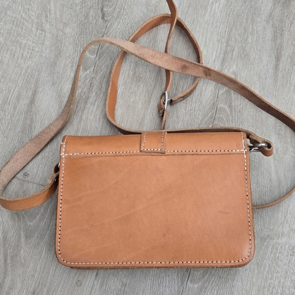 Vintage Tan Cognac 100% Leather Crossbody Shoulder Adjustable Strap Bag - Picture 7 of 8